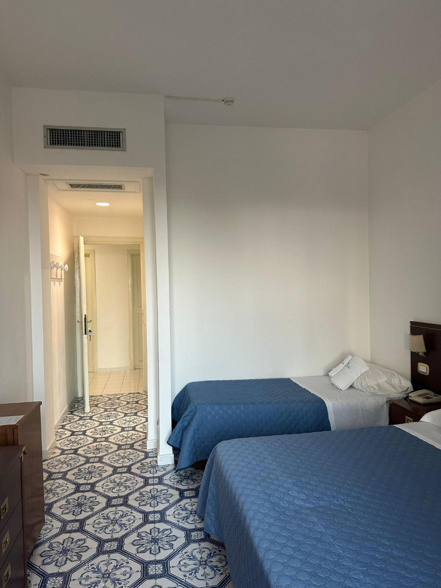 Hotel America Marina di Camerota Kültér fotó