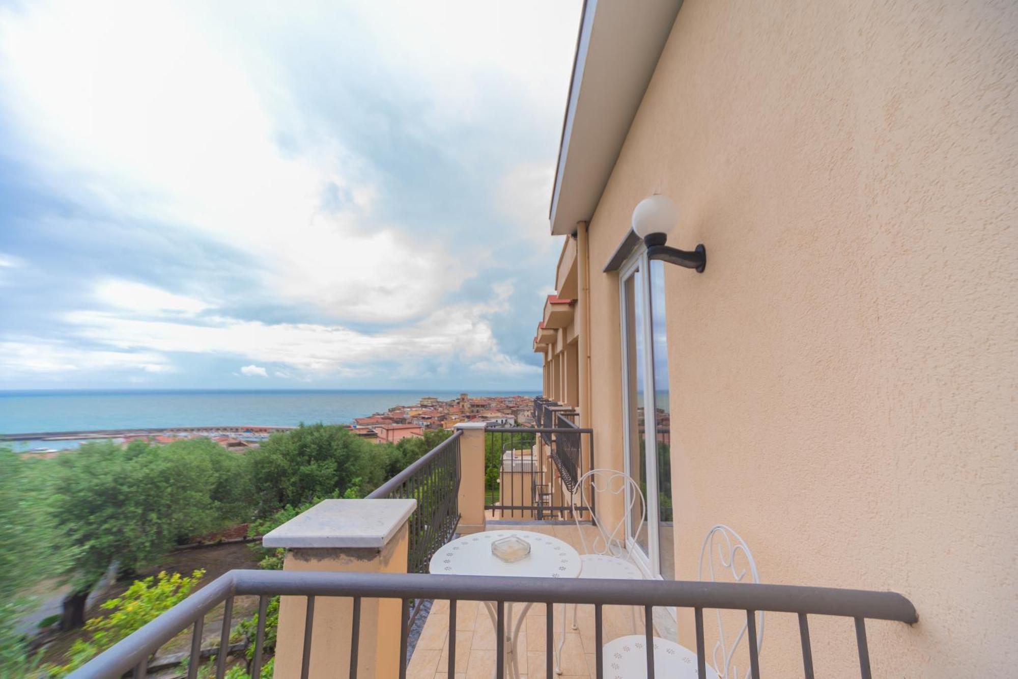 Hotel America Marina di Camerota Kültér fotó