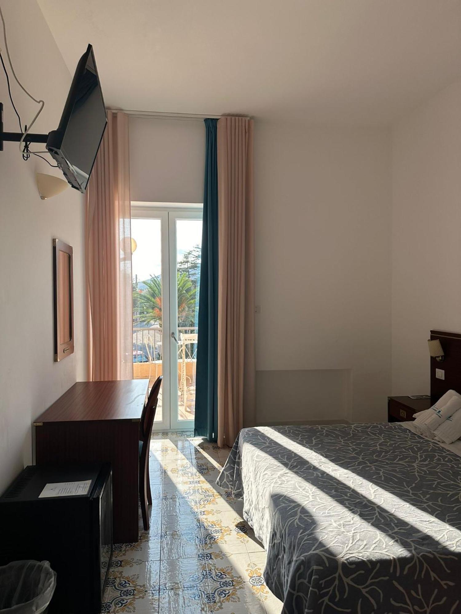 Hotel America Marina di Camerota Kültér fotó